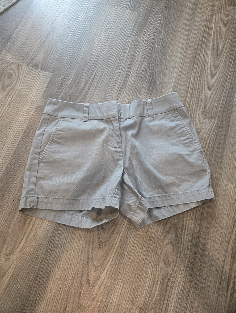 LOFT Light Gray Cotton Cargo Shorts Size 00
